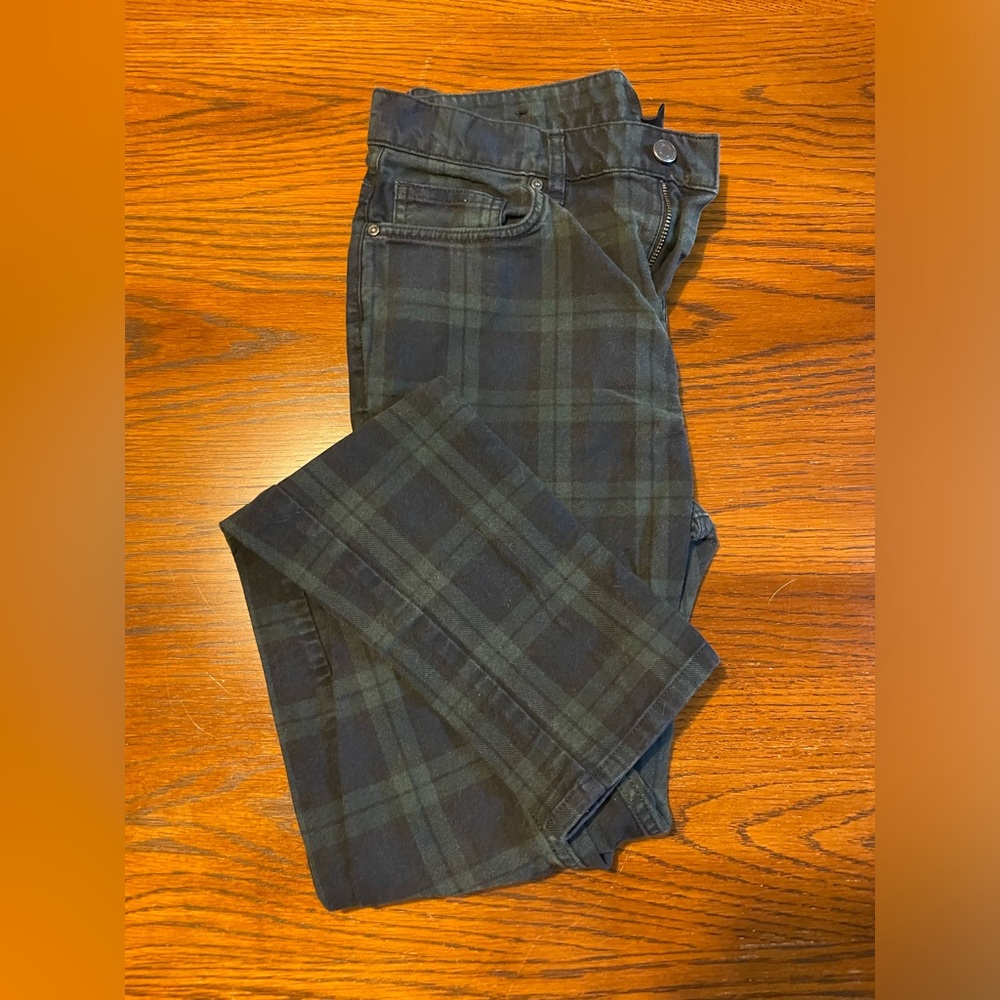 H&M men’s Navy & Forrest green plaid pants.
